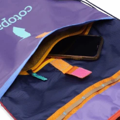 Tago Drawstring Backpack - Del Día 12 Tago Drawstring Backpack - Del Día -Cotopaxi Shop TagoDrawstringBackpackDelDia d5